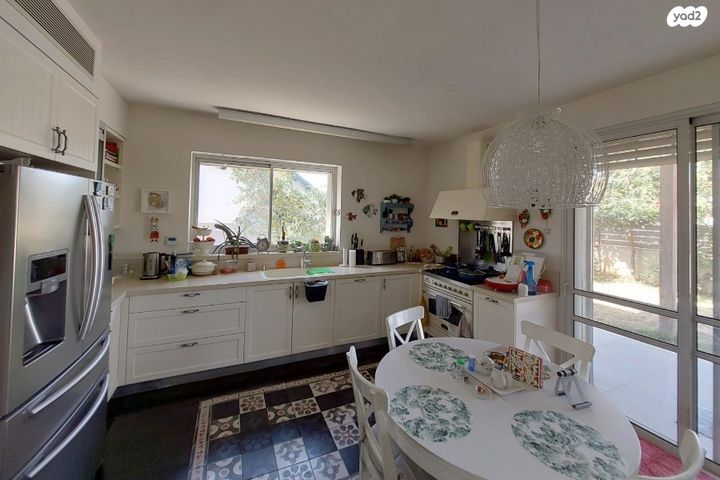 בית פרטי/ קוטג', 212 מערב, אבן יהודה