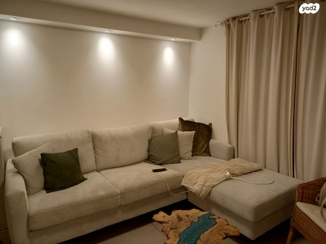 דו משפחתי, כפר אלדד