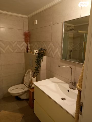 דו משפחתי, כפר אלדד