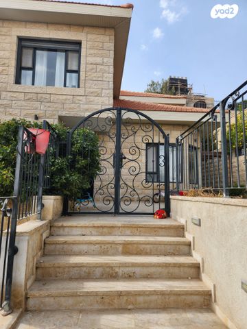 דו משפחתי, כפר אלדד