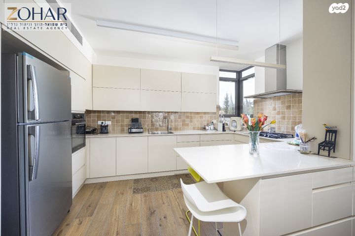 גג/ פנטהאוז, עתניאל, בקעה, ירושלים