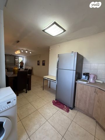 דירה, שדרות ח"ן 12, צור שלום, קרית ביאליק