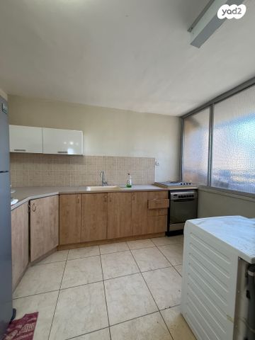 דירה, שדרות ח"ן 12, צור שלום, קרית ביאליק