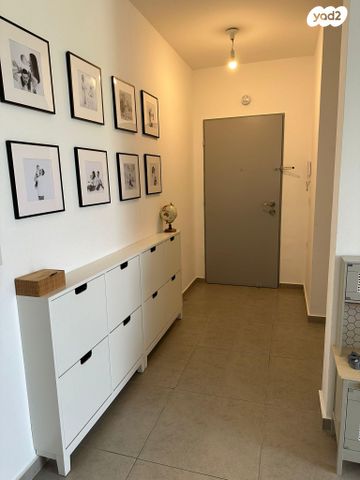 דירה, שיר השירים 1, גן יבנה מערב, גן יבנה