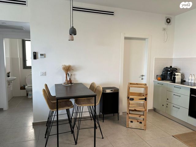 דירה, שיר השירים 1, גן יבנה מערב, גן יבנה