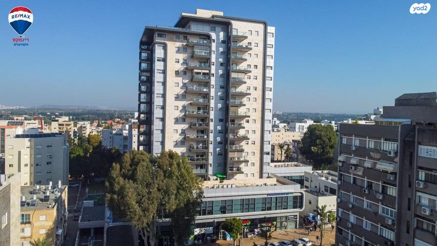 הרברט סמואל 57