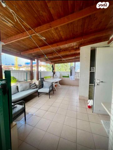 גג/ פנטהאוז, אדמונית 26, גני אביב, לוד