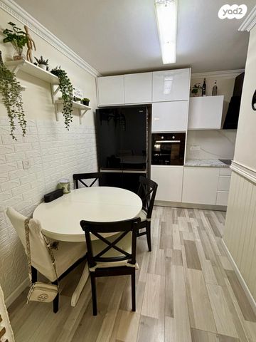 גג/ פנטהאוז, אדמונית 26, גני אביב, לוד