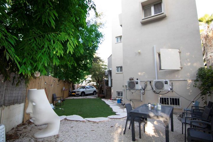 נאות אפקה ב'