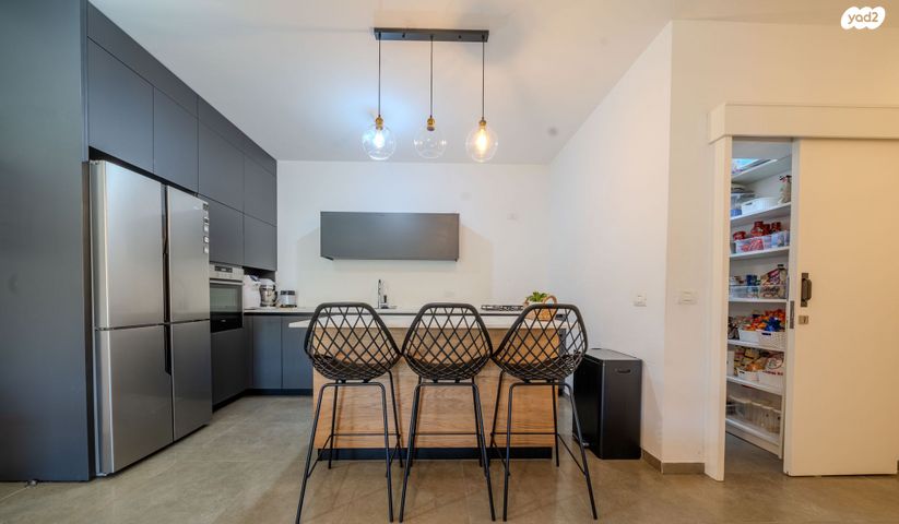 דירת גן, שוהם 48, אבני חן, חריש