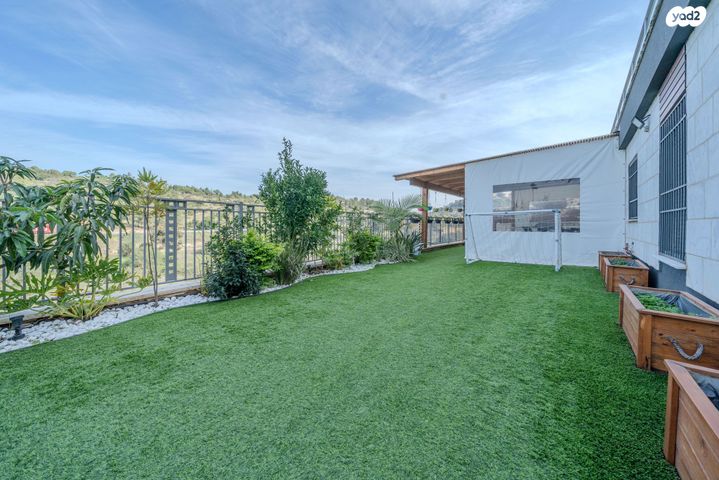 דירת גן, שוהם 48, אבני חן, חריש