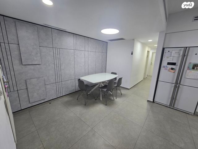 גג/ פנטהאוז, שדרות קק"ל 7, המחנה הצבאי, קרית מלאכי