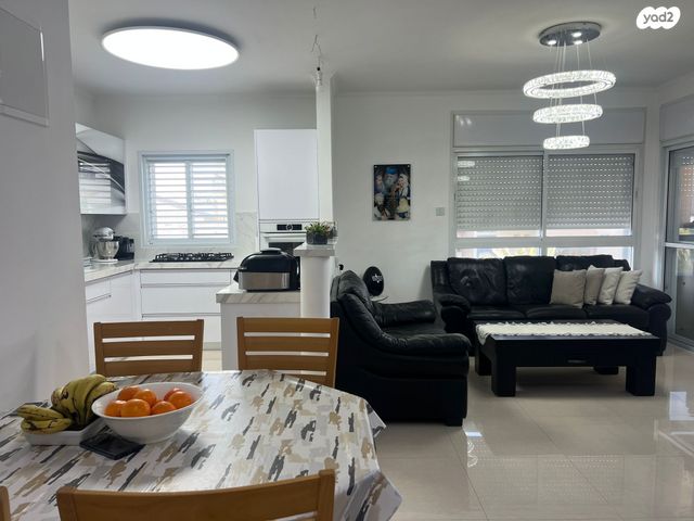 דירה, שדרות דואני, נאות בגין, לב יבנה, יבנה