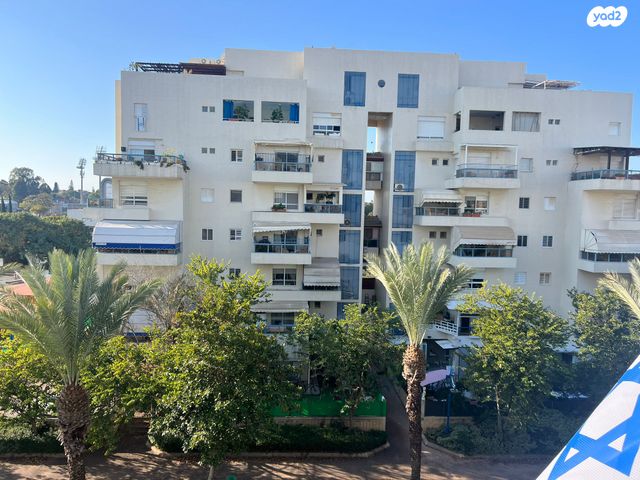 דירה, שדרות דואני, נאות בגין, לב יבנה, יבנה