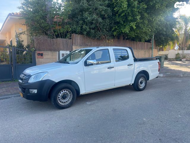 מודעת רכב איסוזו די-מקס