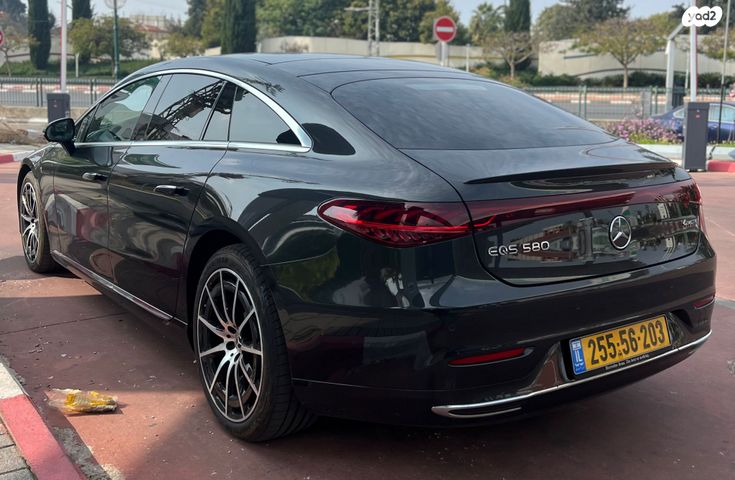 מרצדס-בנץ EQS