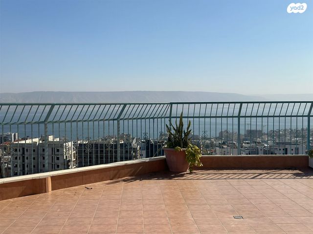 גג/ פנטהאוז, טבריה