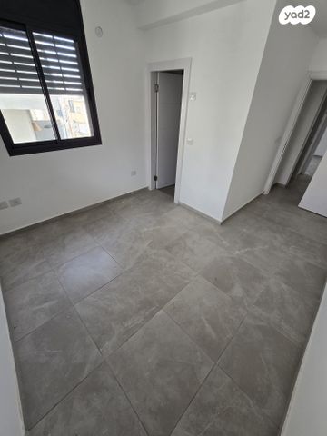 דירה, סוקולוב 18, רוטשילד עצמאות, בת ים