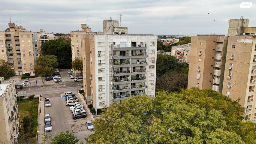 דירה, הדרור, נאות בן גוריון, יבנה