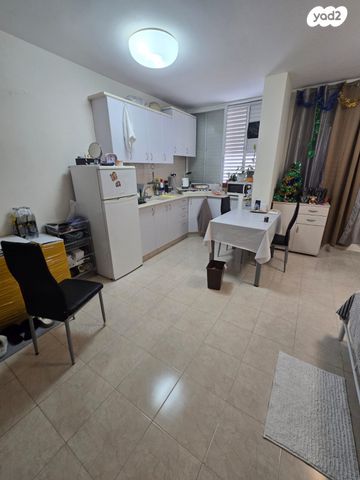 דירה, פנקס 7, לב העיר, בת ים