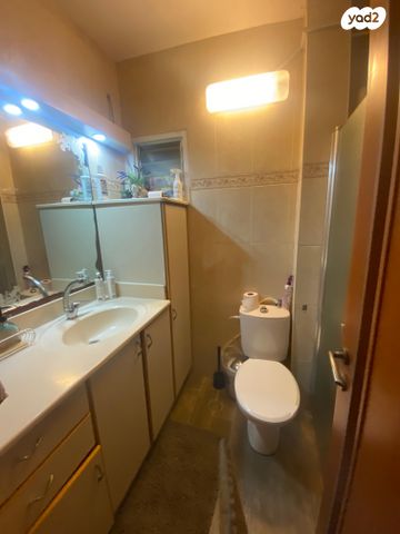 דירת גן, אבא אחימאיר, קרית מנחם בגין, רמלה