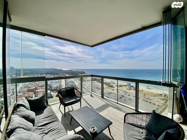 דירה, שדרות רחבעם זאבי 15, גבעת אולגה, חדרה