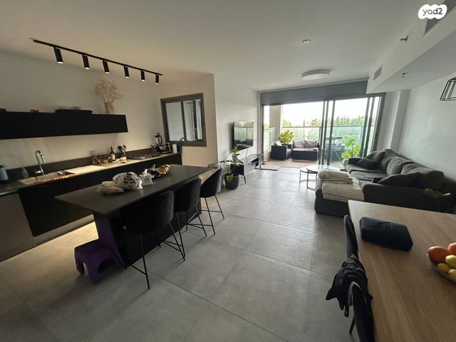 דירה, אבן עזרא 38, הרצליה