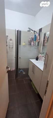 דירה, שדרות בר אילן 61, דרום מערב ותיק, בת ים