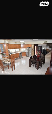 דו משפחתי, כפר יונה