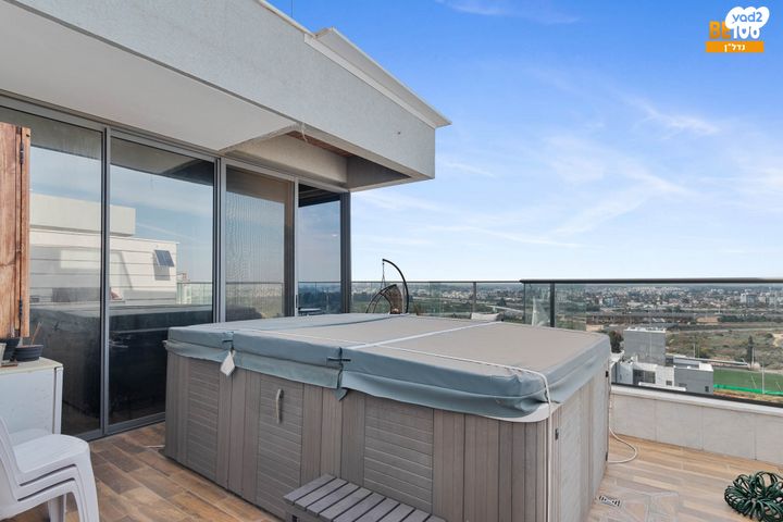 גג/ פנטהאוז, צמרות המושבה, באר יעקב