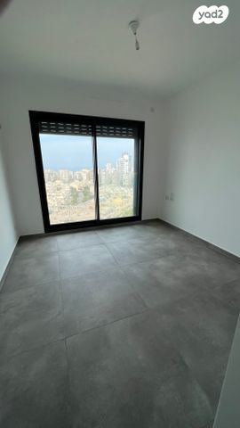 דירה, אמנון ליפקין שחק, נוף הטיילת, נתניה