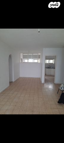 קרן היסוד 19