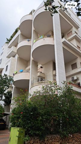 דירה, כפר סבא