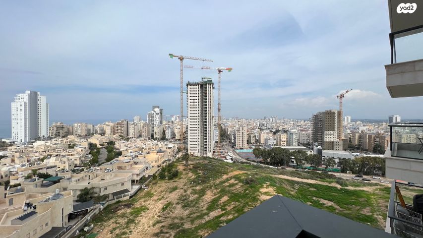 דירה, אמנון ליפקין שחק, נוף הטיילת, נתניה