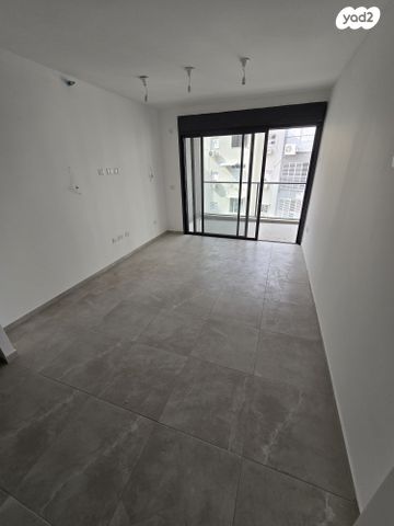 דירה, סוקולוב 18, רוטשילד עצמאות, בת ים