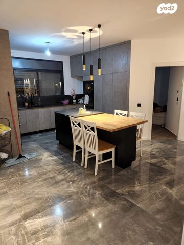 דירת גן, צור הדסה