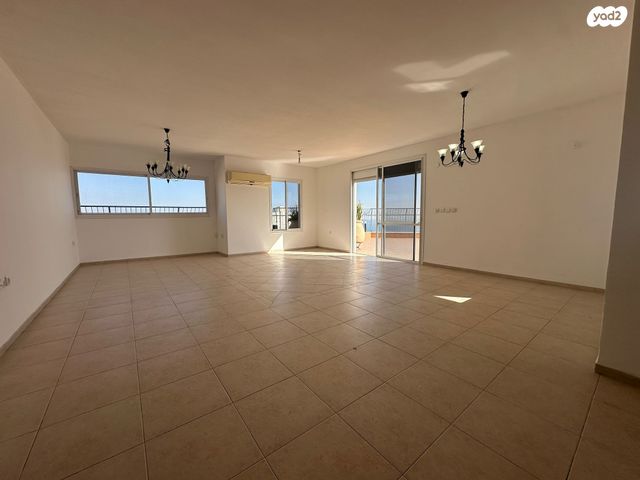 גג/ פנטהאוז, טבריה