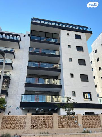 גג/ פנטהאוז, דרך ארץ, עיר היין, אשקלון