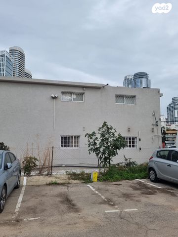 מבני תעשיה, תל אביב יפו