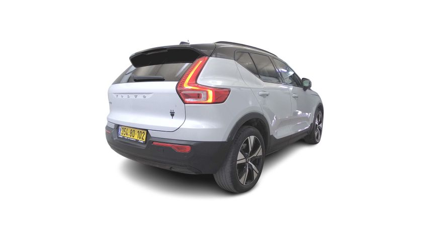וולוו XC40