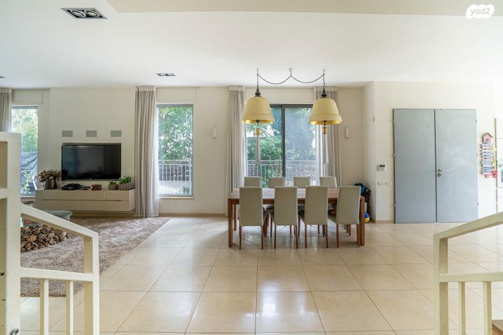 בית פרטי/ קוטג', מתחם 19 - 20 (מתחם הפרחים), הוד השרון