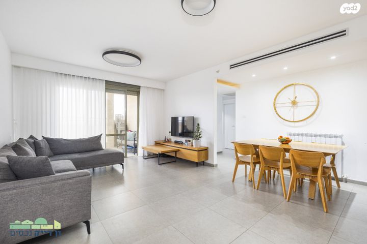 דירה, עמנואל זיסמן, חומת שמואל, הר חומה, ירושלים