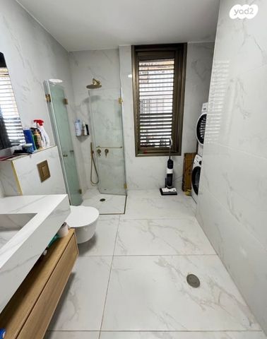 דירה, הצנחנים, פתח תקווה