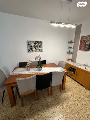 דירה, שדרות בר אילן, דרום מערב ותיק, בת ים