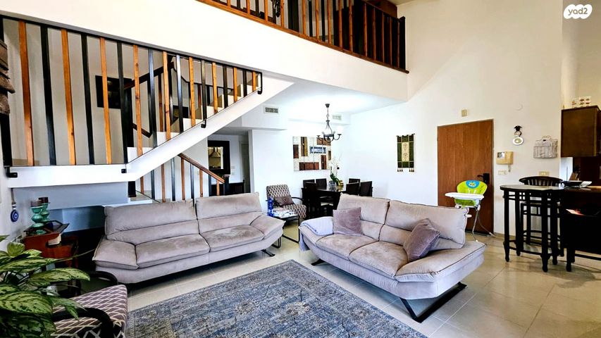 גג/ פנטהאוז, נהריה