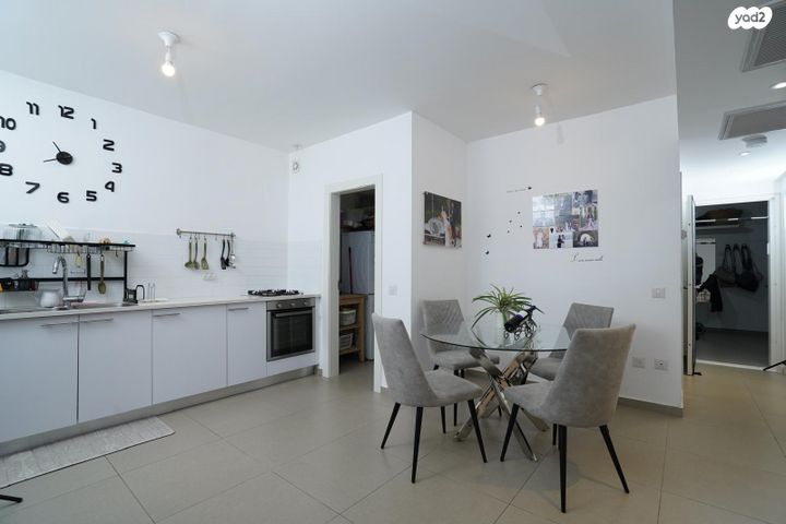 דירה, שדרות הרצל, יבנה