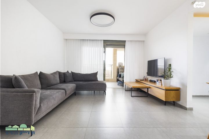 דירה, עמנואל זיסמן, חומת שמואל, הר חומה, ירושלים