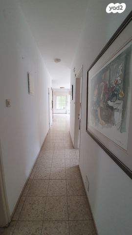 בית פרטי/ קוטג', חומה ומגדל, חיפה