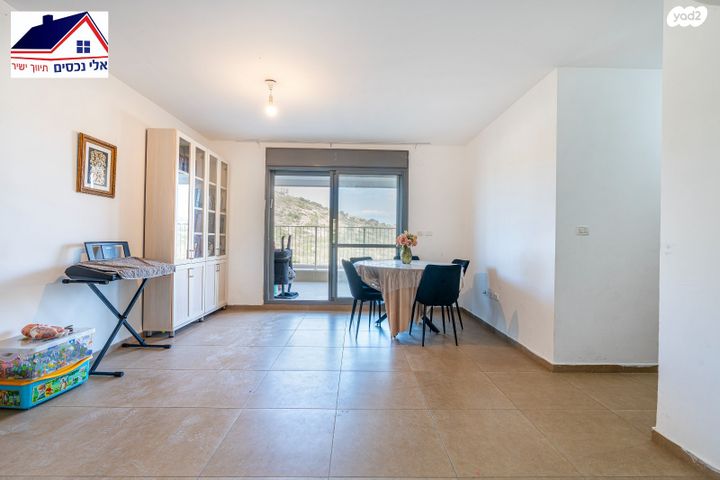 דירת גן, שוהם 26, אבני חן, חריש