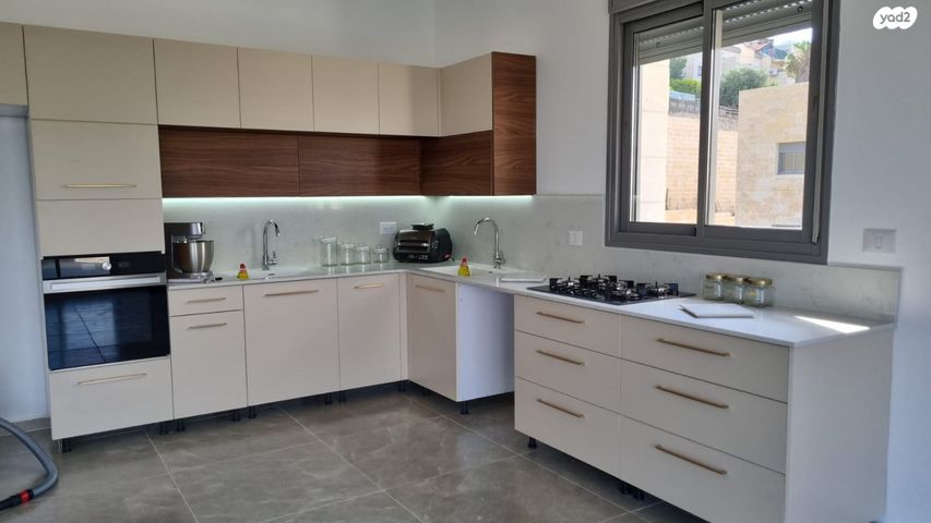 גג/ פנטהאוז, אבנר חי שאקי, גילה, ירושלים